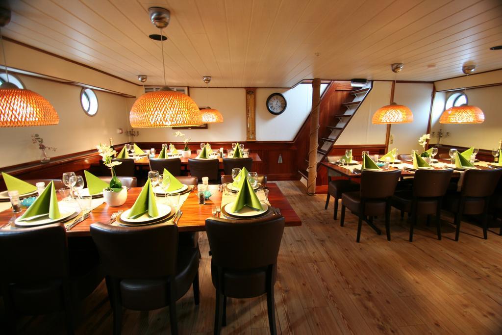 Hotelboat Fiep Ámsterdam Exterior foto